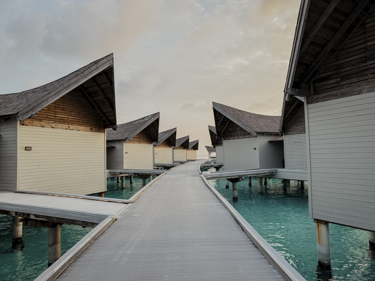 quer allgemein overwatervillas kuredhivaru malediven COCOtravel